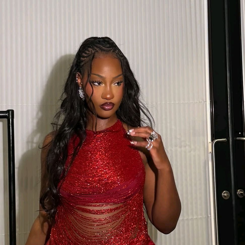 𝐋𝐮𝐦𝐢𝐞𝐫𝐞🕊️🤎